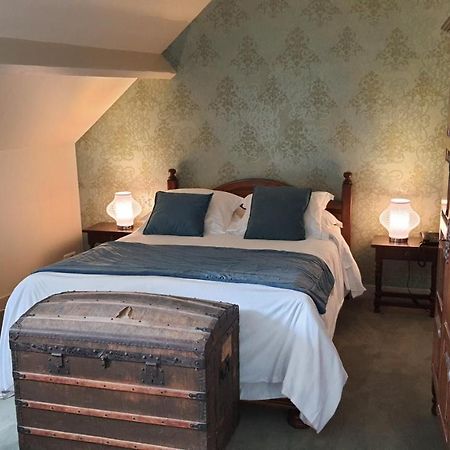 Logis - Hotel & Restaurant Le Gonfalon Germigny-l'Eveque Zewnętrze zdjęcie