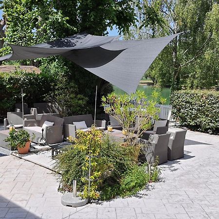 Logis - Hotel & Restaurant Le Gonfalon Germigny-l'Eveque Zewnętrze zdjęcie