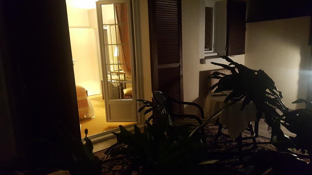 Logis - Hotel & Restaurant Le Gonfalon Germigny-l'Eveque Zewnętrze zdjęcie