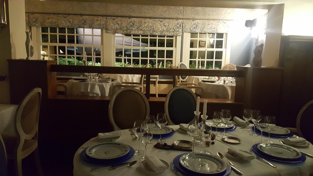 Logis - Hotel & Restaurant Le Gonfalon Germigny-l'Eveque Zewnętrze zdjęcie