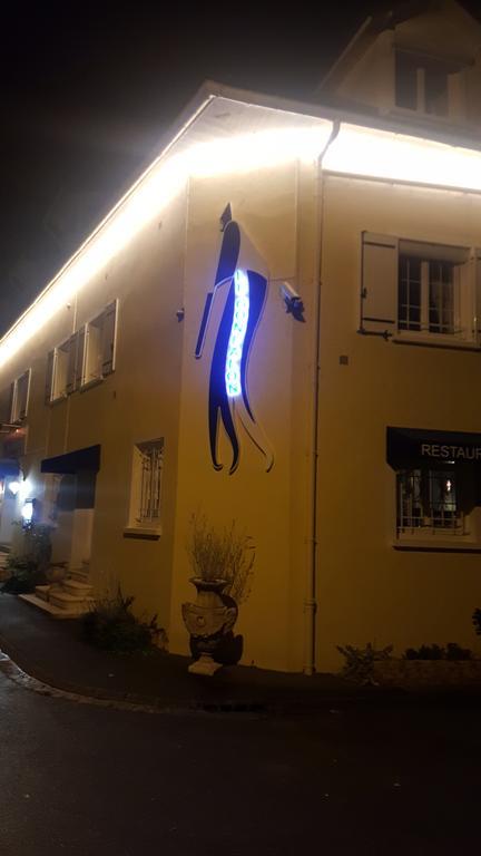 Logis - Hotel & Restaurant Le Gonfalon Germigny-l'Eveque Zewnętrze zdjęcie