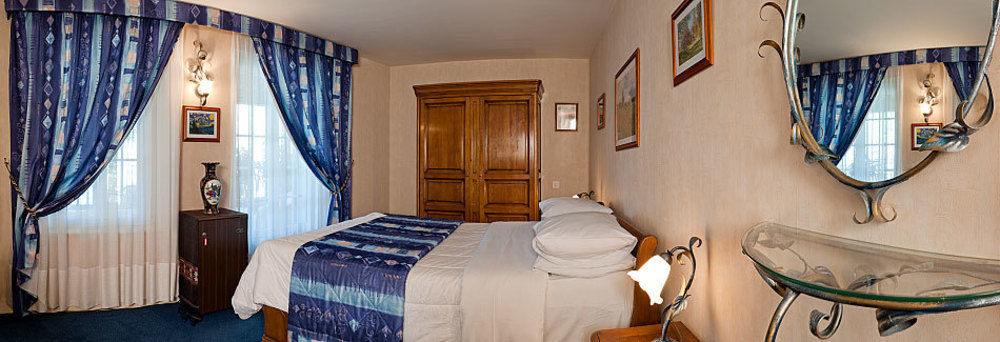 Logis - Hotel & Restaurant Le Gonfalon Germigny-l'Eveque Zewnętrze zdjęcie