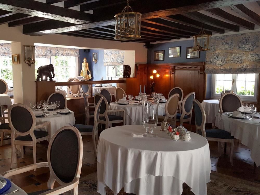 Logis - Hotel & Restaurant Le Gonfalon Germigny-l'Eveque Zewnętrze zdjęcie